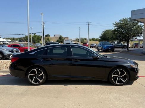 Used 2021 Honda Accord Sport image 6