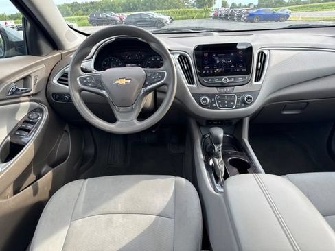 Used 2024 Chevrolet Malibu LT FWD image 24