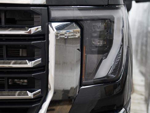 Used 2024 GMC Sierra 2500 SLE image 14