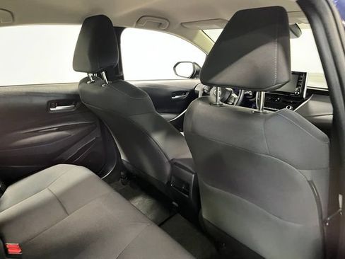 Used 2021 Toyota Corolla LE FWD image 15