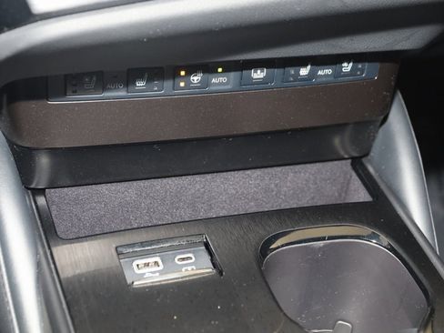 Used 2024 Lexus ES 300h F Sport w/ Accessory Package (Z2) image 31