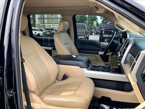 Used 2020 Ford F250 Lariat w/ Lariat Ultimate Package AWD/4WD image 9