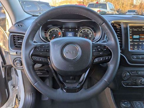 Certified 2023 Jeep Cherokee Altitude Lux image 17