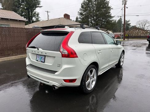 Used 2011 Volvo XC60 T6 R-Design w/ Convenience Pkg AWD/4WD image 6