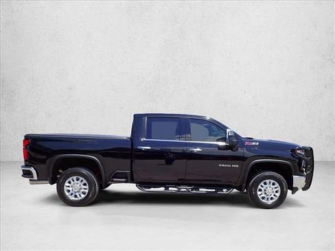 Used 2025 Chevrolet Silverado 3500 LTZ w/ LTZ Premium Package AWD/4WD image 5