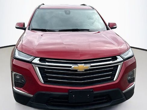 Used 2022 Chevrolet Traverse LT image 9