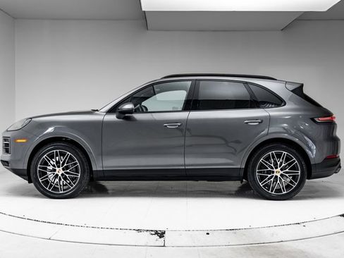 Certified 2024 Porsche Cayenne AWD/4WD image 2