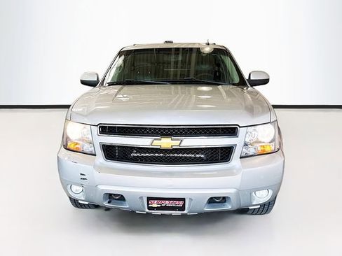 Used 2012 Chevrolet Suburban LT AWD/4WD image 4