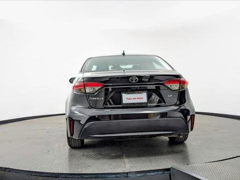 Used 2022 Toyota Corolla LE image 7