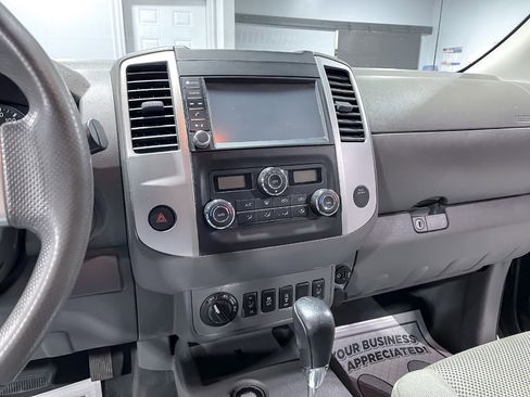 Used 2021 Nissan Frontier SV image 21