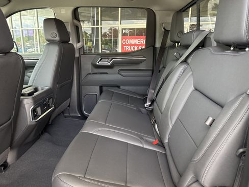 Used 2025 GMC Sierra 1500 SLT w/ SLT Premium Package RWD image 29