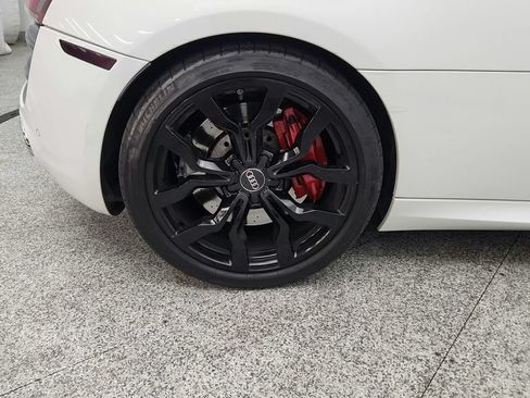 Used 2012 Audi R8 V10 AWD/4WD image 36