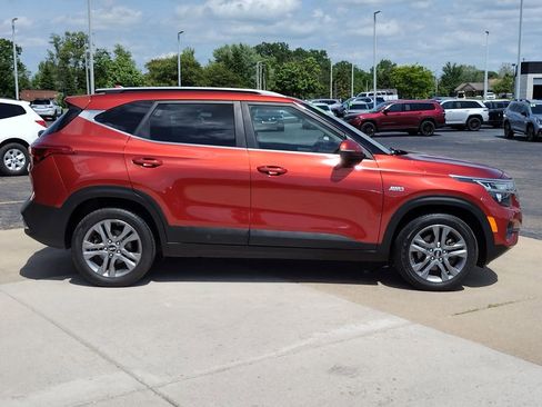 Used 2021 Kia Seltos S AWD/4WD image 4
