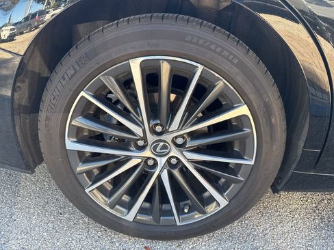 Certified 2023 Lexus ES 350 w/ Premium Package image 13