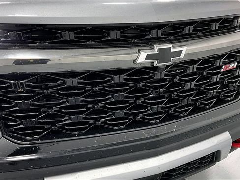 Used 2025 Chevrolet Traverse Z71 AWD/4WD image 34