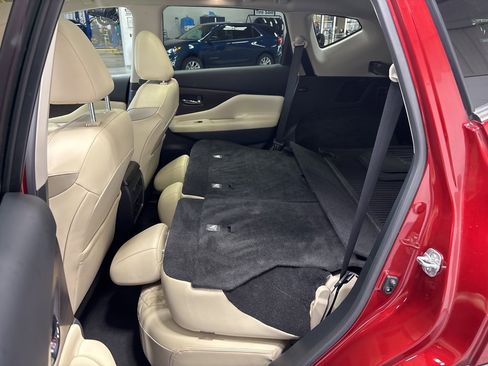 Used 2024 Nissan Murano Platinum w/ Cargo Package image 32