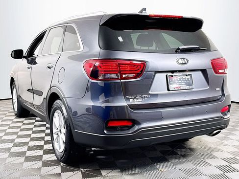 Used 2019 Kia Sorento AWD w/ LX Convenience Package image 5