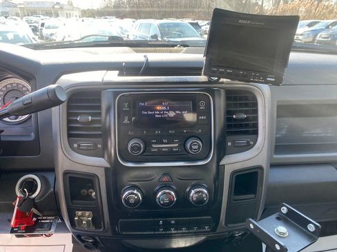 Used 2015 RAM 5500 Tradesman image 20