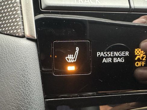 Used 2016 INFINITI Q50 3.0t Premium w/ 3.0T Premium Plus Package image 36