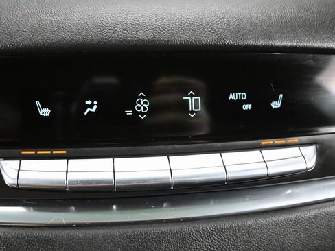 Used 2023 Cadillac Escalade ESV Premium Luxury image 37