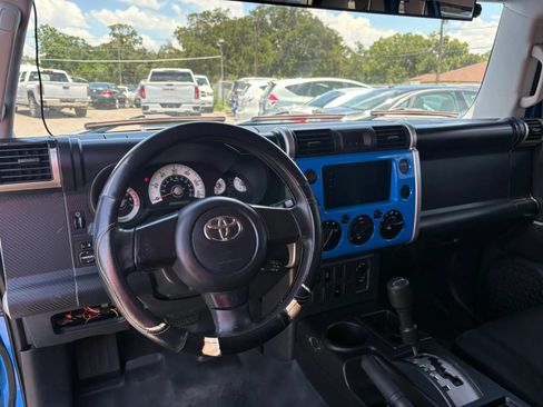 Used 2007 Toyota FJ Cruiser 2WD image 9
