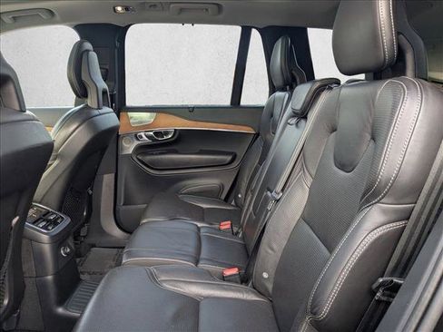 Used 2016 Volvo XC90 T8 Inscription AWD/4WD image 21