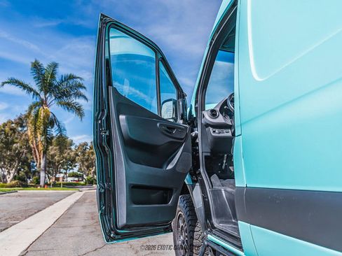 Used 2024 Mercedes-Benz Sprinter 2500 image 25