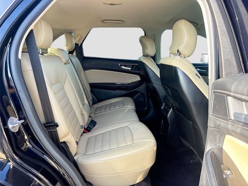Used 2016 Ford Edge SEL w/ Equipment Group 201A FWD image 28