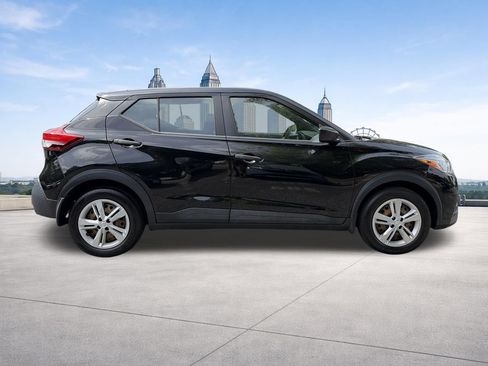 Used 2020 Nissan Kicks S FWD image 22