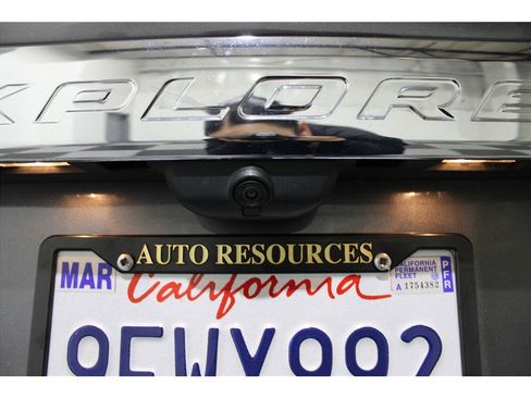 Used 2023 Ford Explorer XLT w/ Equipment Group 202A image 21