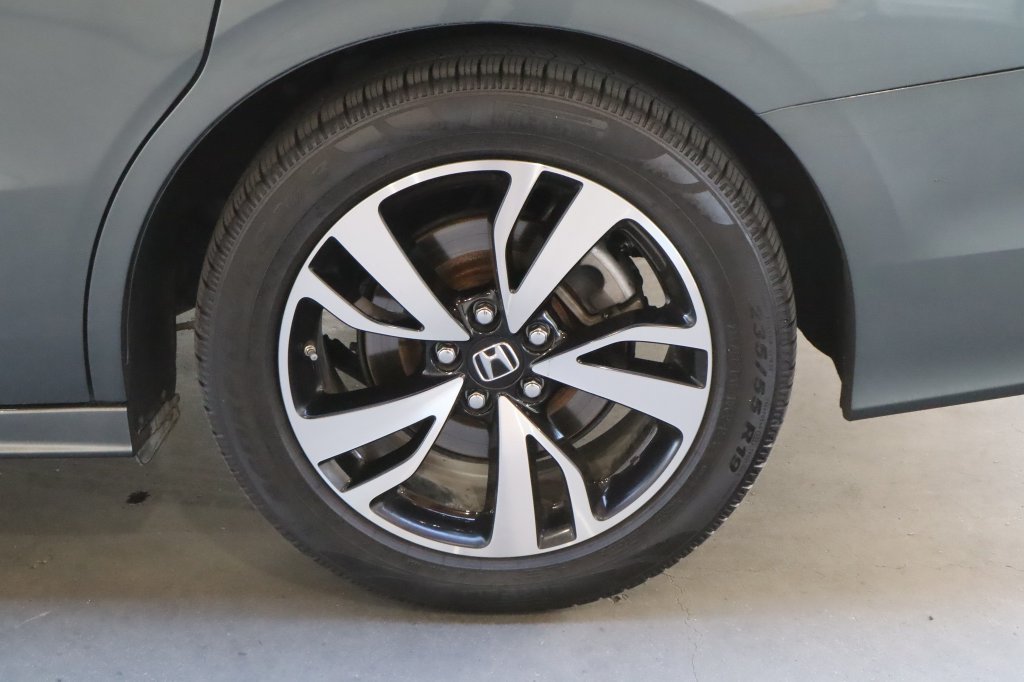 Used 2018 Honda Odyssey Elite image 13