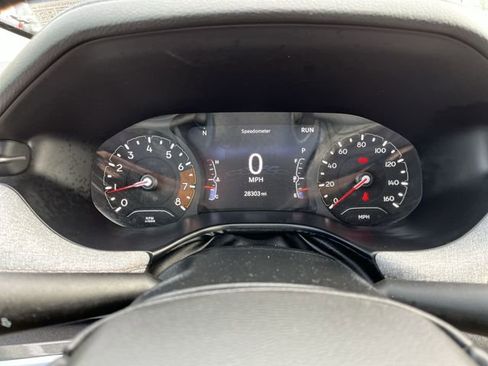 Used 2022 Jeep Compass Latitude w/ Sun and Sound Group AWD/4WD image 11