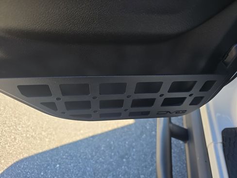 Used 2018 Jeep Wrangler Unlimited Rubicon w/ Dual Top Group image 15