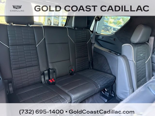 Certified 2026 Cadillac Escalade Platinum Sport w/ LPO, ONYX Package AWD/4WD image 13