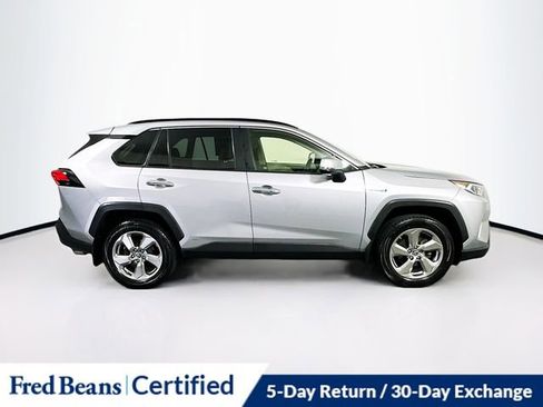 Used 2019 Toyota RAV4 Limited image 9