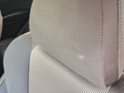 Used 2018 Subaru Crosstrek 2.0i Premium w/ Moonroof Package image 17