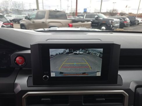 Used 2024 Toyota Tacoma TRD Sport image 21