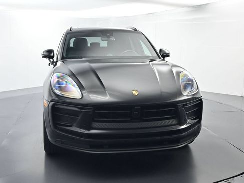 Certified 2026 Porsche Macan AWD/4WD image 18