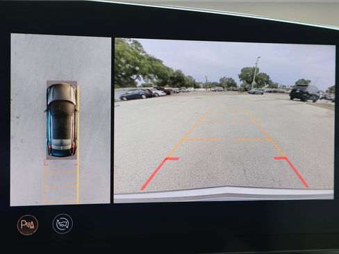 Certified 2023 Cadillac Lyriq 2WD image 26