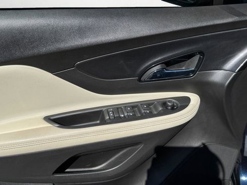 Used 2022 Buick Encore Preferred w/ Safety Package II image 23