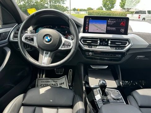 Used 2023 BMW X4 xDrive30i w/ M Sport Package AWD/4WD image 15