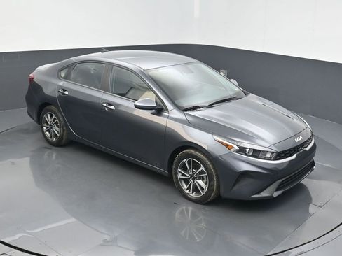 Used 2023 Kia Forte LXS image 19