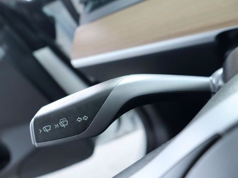 Used 2023 Tesla Model 3 Standard Range RWD image 18