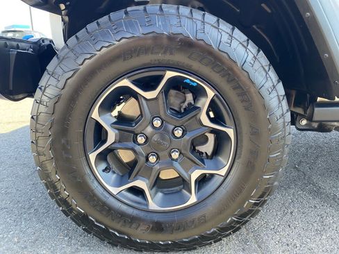 Used 2022 Jeep Wrangler Unlimited Rubicon 4xe AWD/4WD image 10