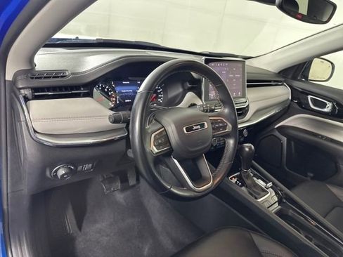 Used 2022 Jeep Compass Limited image 13