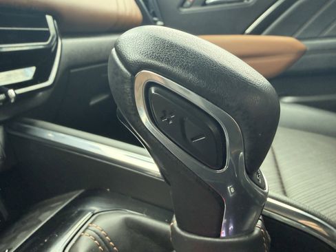 Used 2023 GMC Canyon AT4 w/ AT4 Premium Package image 25