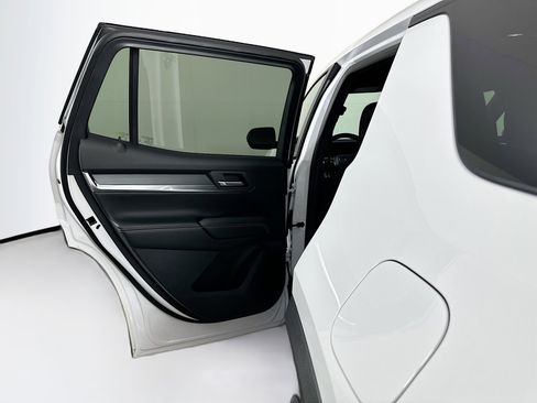 Used 2025 GMC Terrain Elevation image 26