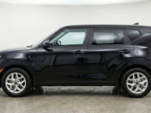 Used 2025 Kia Soul LX w/ LX Technology Package image 5