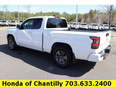 Used 2025 Nissan Frontier SV w/ SV Convenience Package image 6