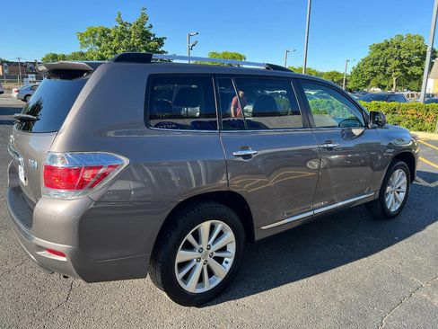 Used 2013 Toyota Highlander Limited AWD/4WD image 13